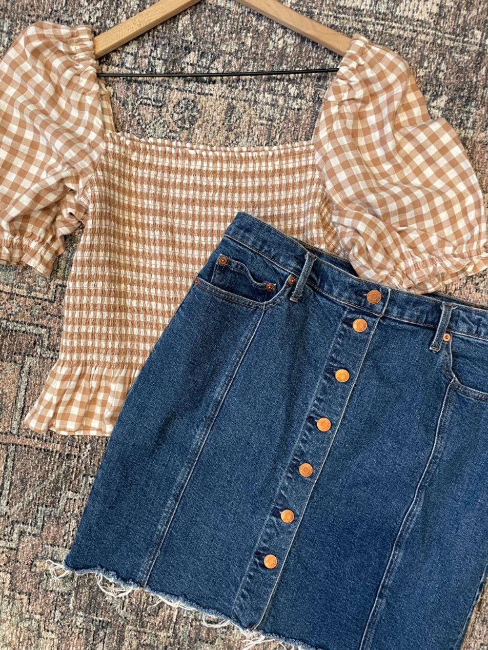 GAP Button Front Denim Midi Skirt Size 31 High Rise Jean Skirt Raw Hem